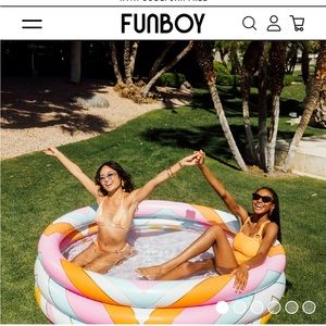 ✨NIB Malibu Barbie x Funboy Inflatable Splash Pool